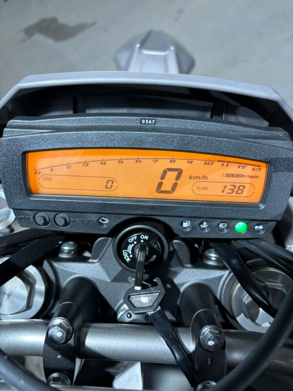 Kawasaki KLX 300 - Image 5