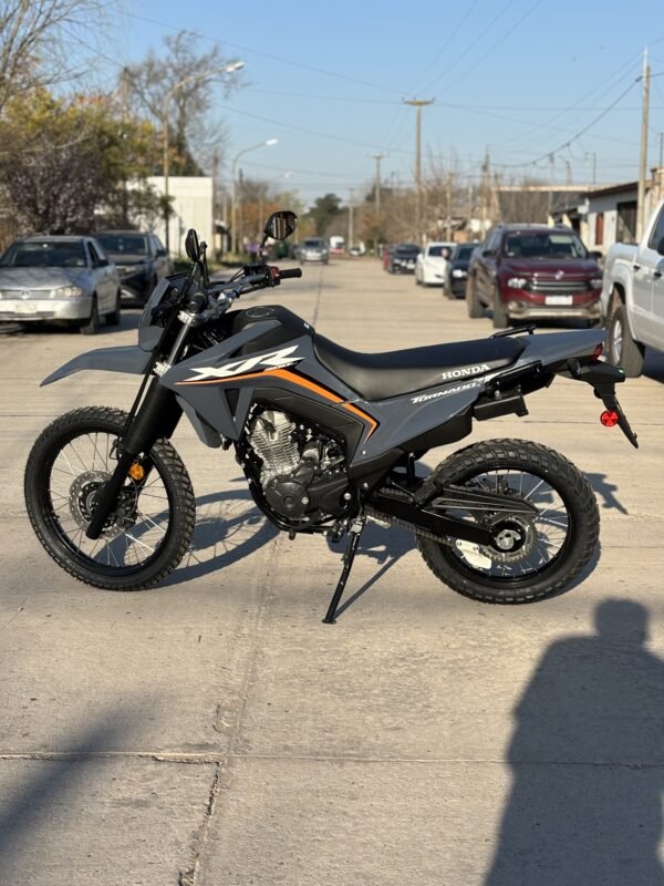 Honda XR 300 Tornado - Image 5